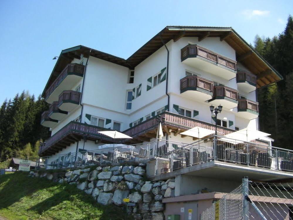 Hotel Hahnbaum Sankt Johann im Pongau Zewnętrze zdjęcie